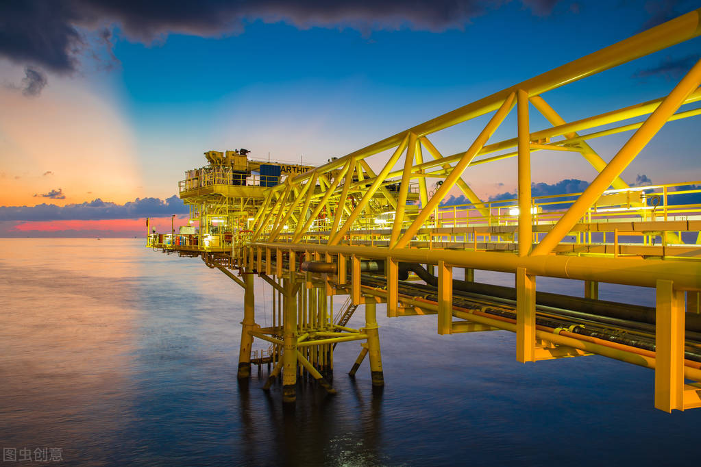 美国向俄罗斯大量购买原油,美国狂买俄罗斯原油一周激增