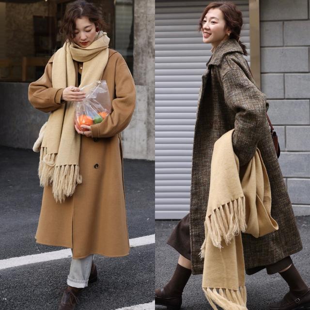 潮流搭配不会烂大街的围巾系法,围巾这样穿显得时尚有气质