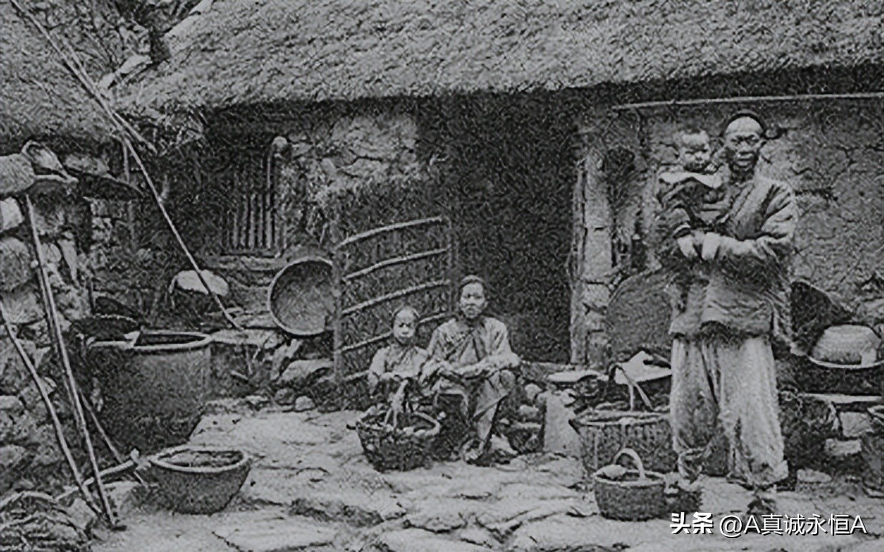 敌人扒掉她的上衣,用半截酒瓶刺她的乳房,誓死如归的女英烈