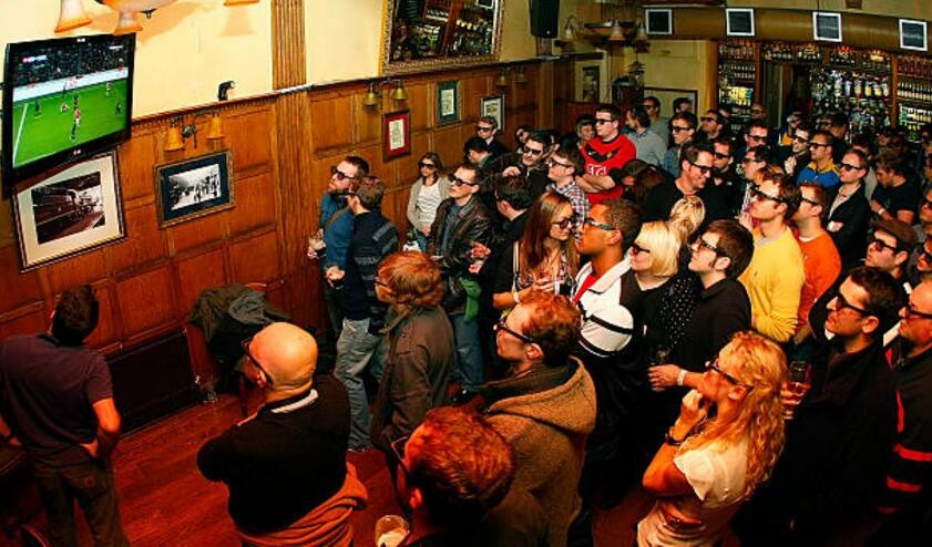 足坛奇葩故事,21：猎鹰鞋是如何诞生的？英格兰球队两夺世界杯