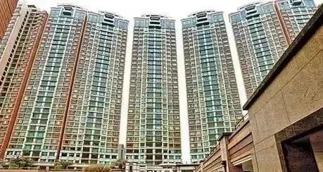 报应来了？抛弃李嘉欣、伤害关之琳后，刘銮雄快被吕丽君逼疯了