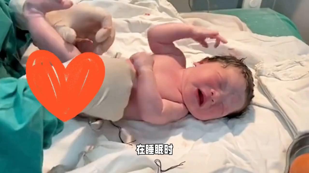 你还不知道该怎样给新生儿做护理嘛?一分钟视频教会你