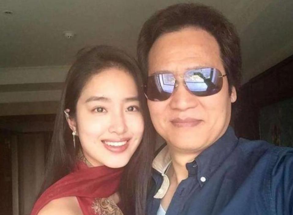 刘亦菲杨采钰比较 (刘亦菲陈金飞杨采钰微博)