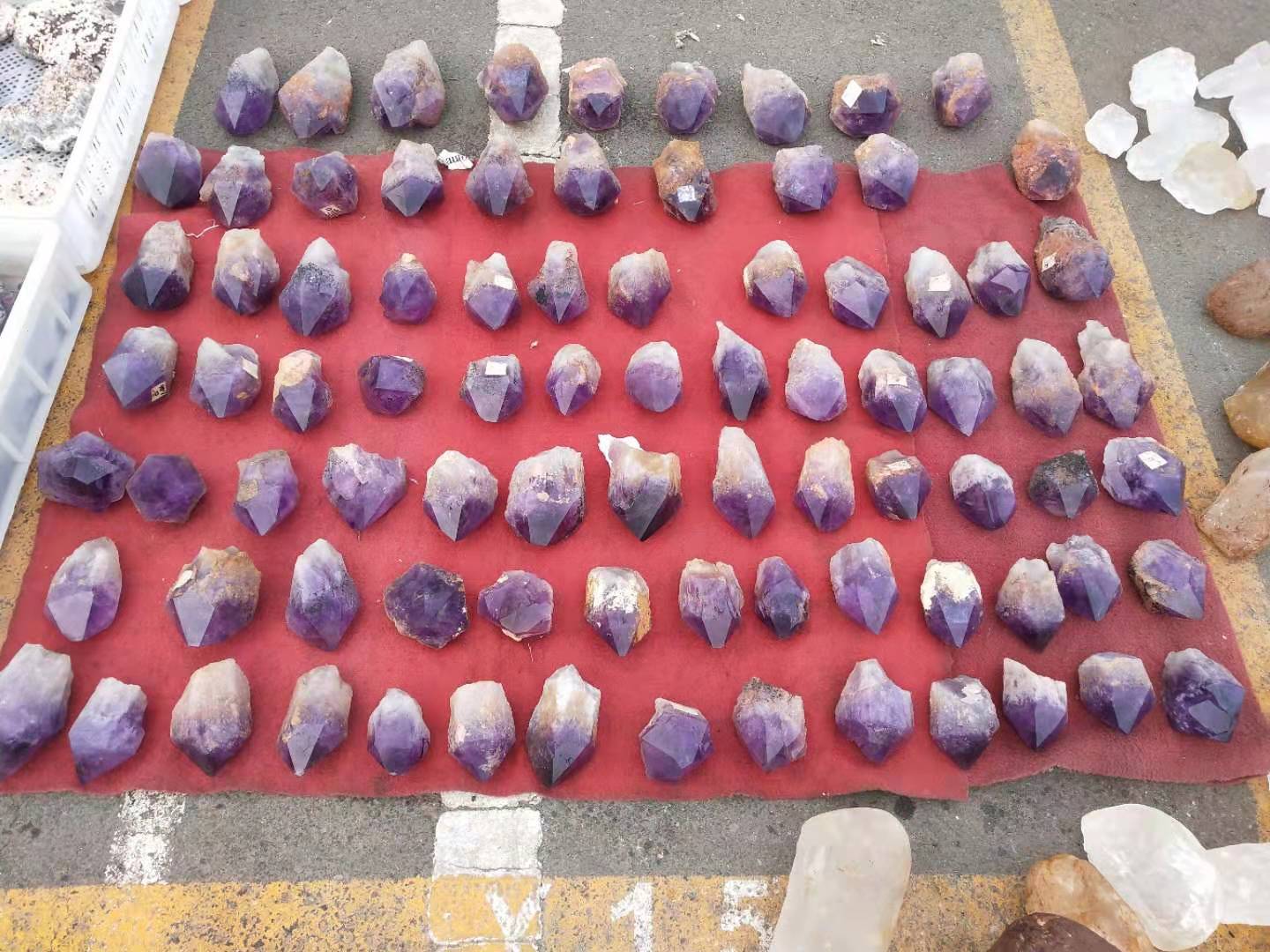 晨雾缭绕景色迷人,晨雾中看晶莹剔透的霜花