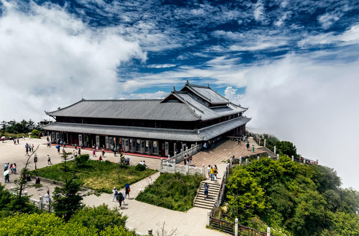 中国最美十大名山,中国十大名山最新排名顺序