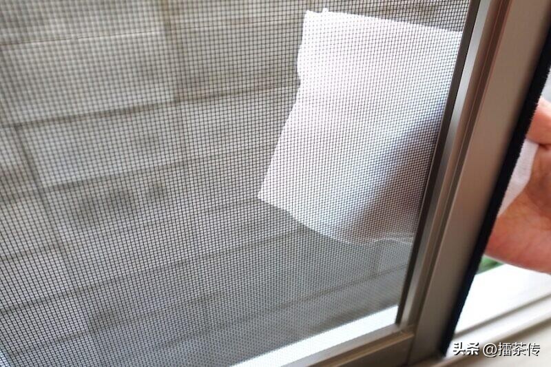 阳台纱窗怎么清洗小妙招,清洁窗户纱窗小妙招