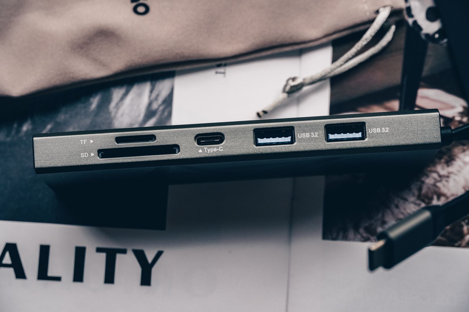 一次性解决macbook接口不足-IKKOITX01扩展坞体验