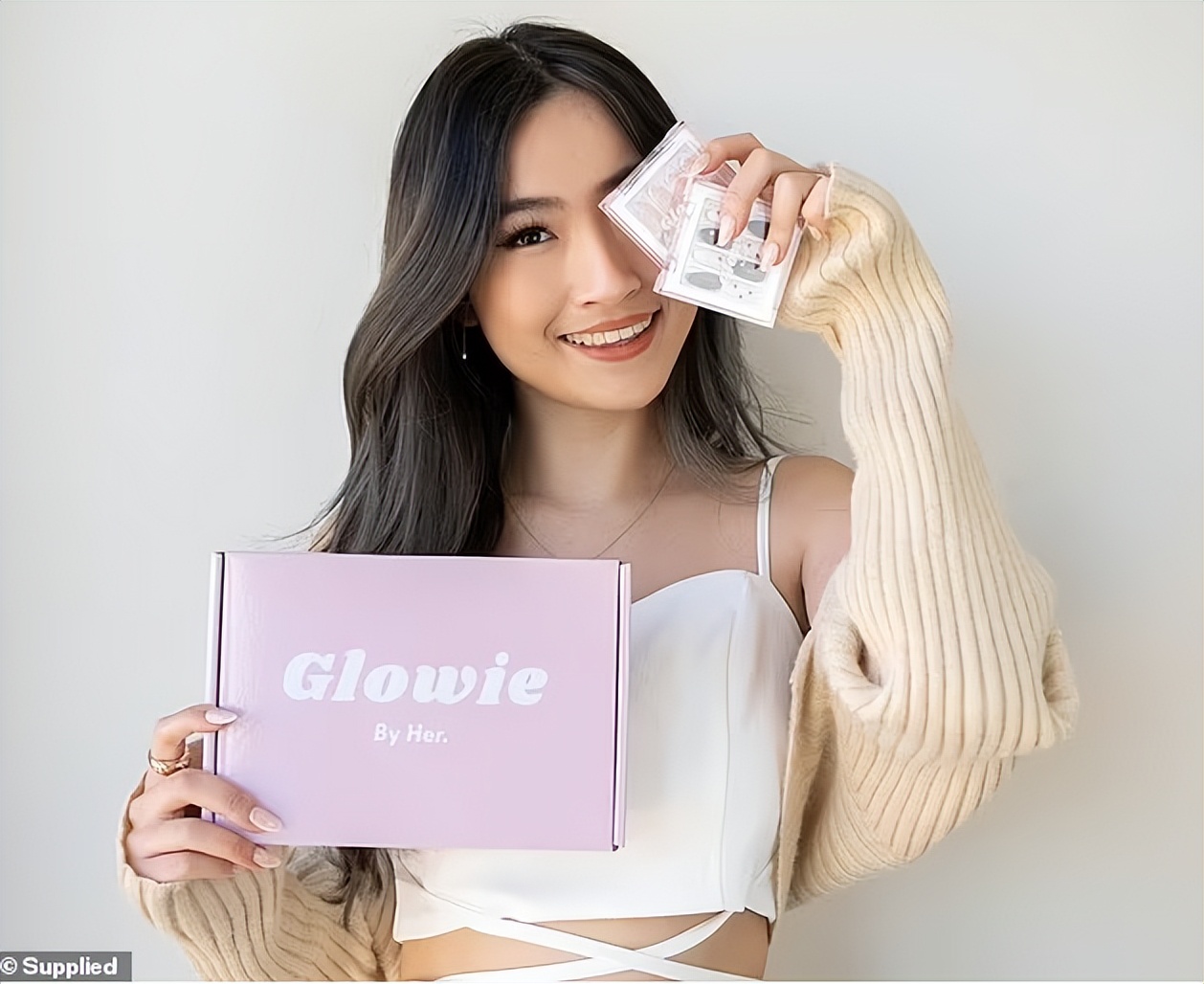 悉尼华女21岁辍学创业，月入$8.5万！TikTok30天内涨粉10万