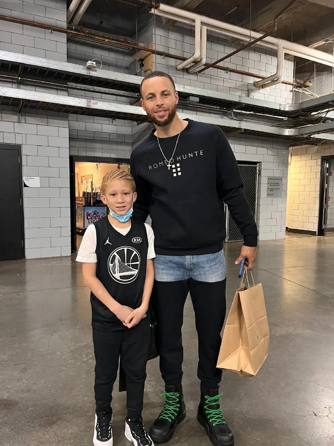 为什么说足球篮球是社会的缩影,有没有足球篮球都是职业的