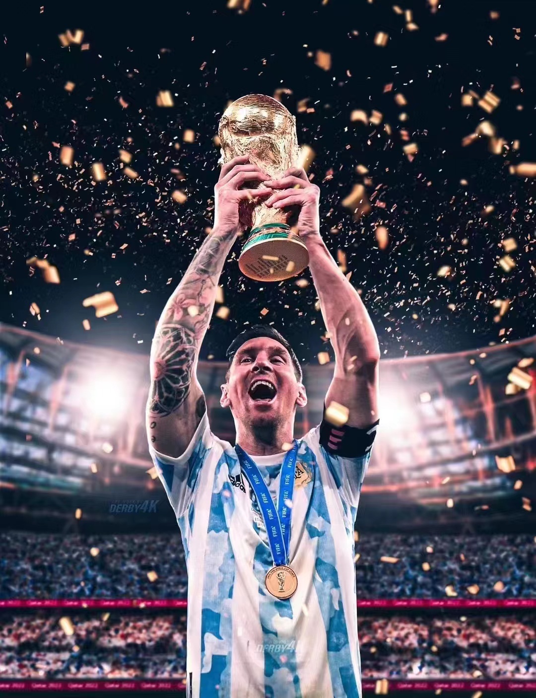 梅西美洲杯夺冠亲吻奖杯,梅西得奖后亲吻大力神杯