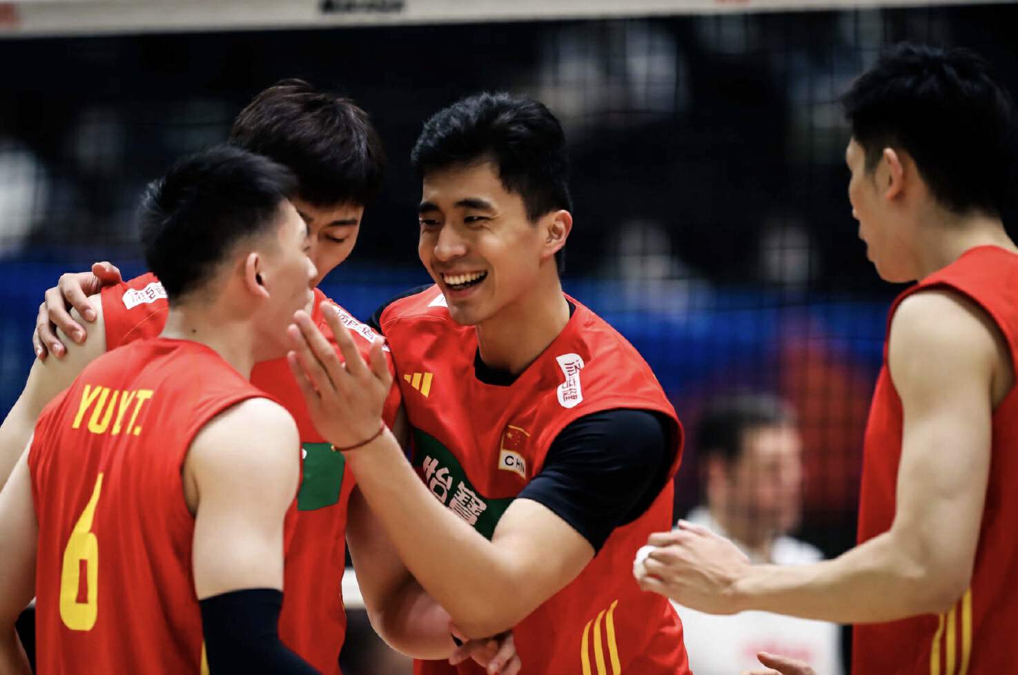 中国足球队对伊朗战绩比分,亚洲杯中国队对伊朗队比赛时刻