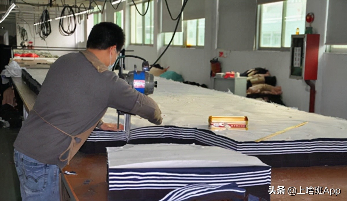 不想进厂打工到底做什么能挣钱,进厂打工月入过万是真的不