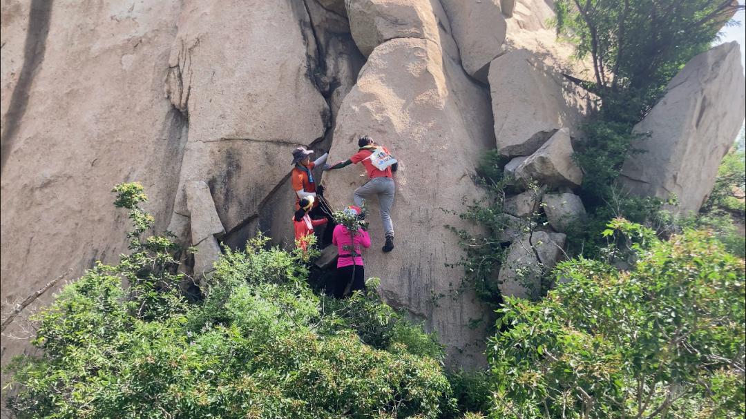 徒步和攀岩,徒步加攀岩带你寻找生命的真谛