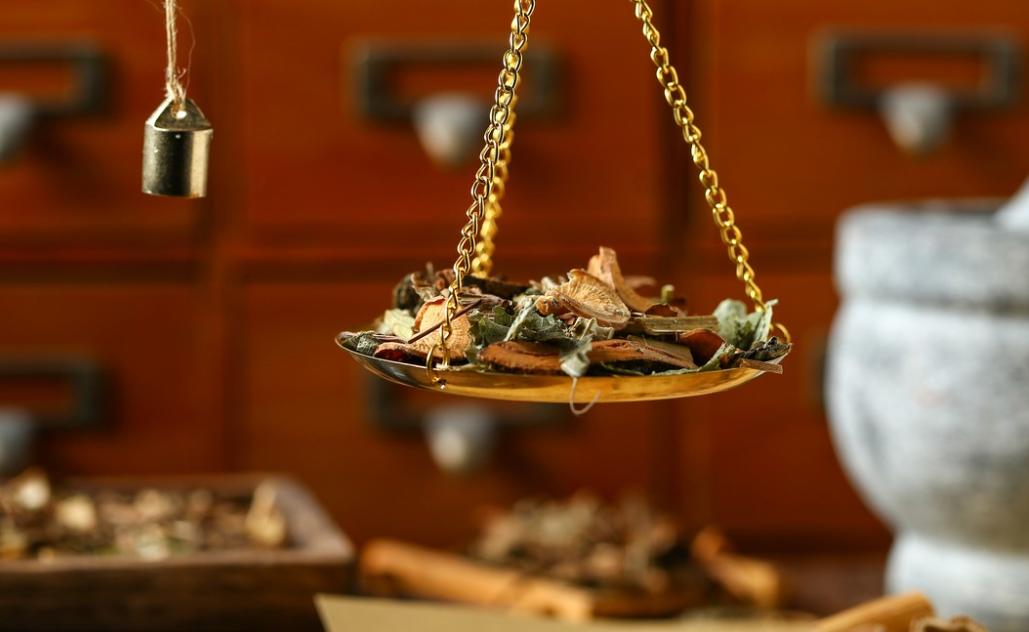 清晨腹泻怎么办,中药调理肠胃腹泻