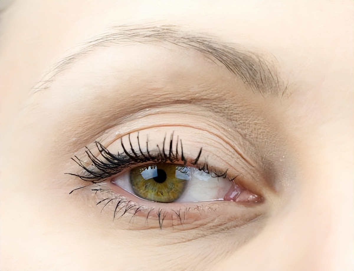 总感觉发涩？模糊？眼睛最喜欢你能多吃这4种营养元素，护眼明目