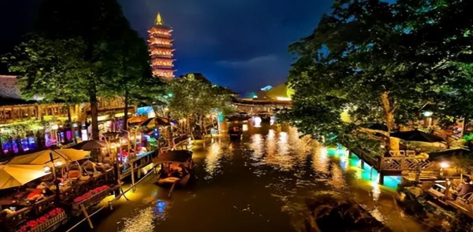 24岁小伙吃软饭视频,25岁小伙吃软饭