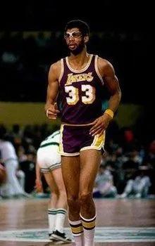 今日洛杉矶湖人队比赛球员得分榜,nba洛杉矶湖人队历史排名