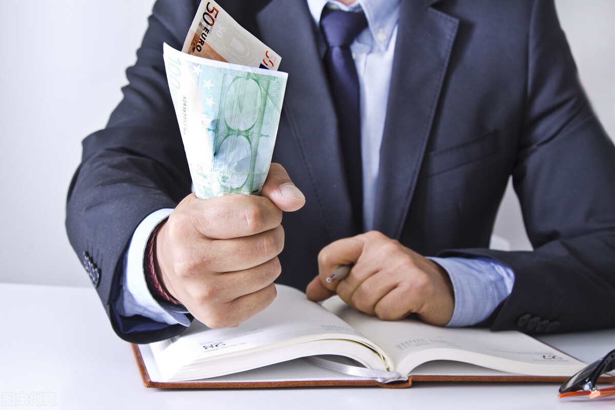 老板抠门有哪些行为,老板抠门抠到这个程度