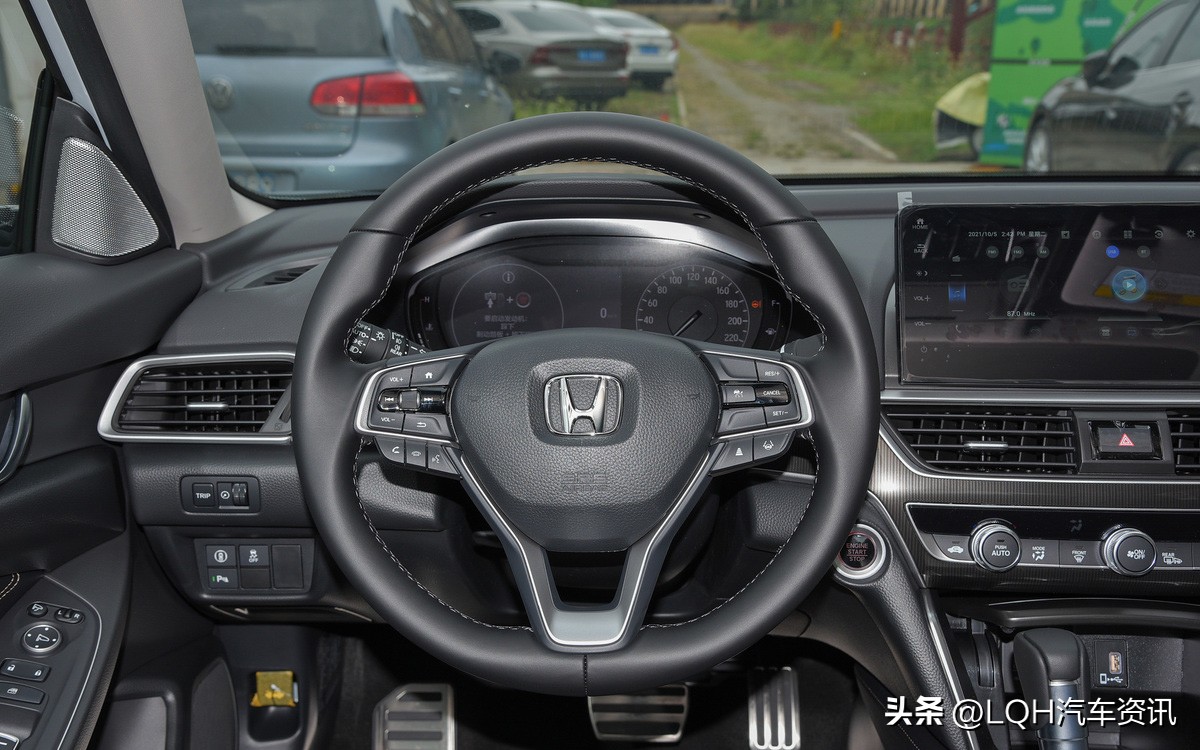 十万元能买到哪年的雅阁和凯美瑞,2016凯美瑞2.0和雅阁2.0选哪个好