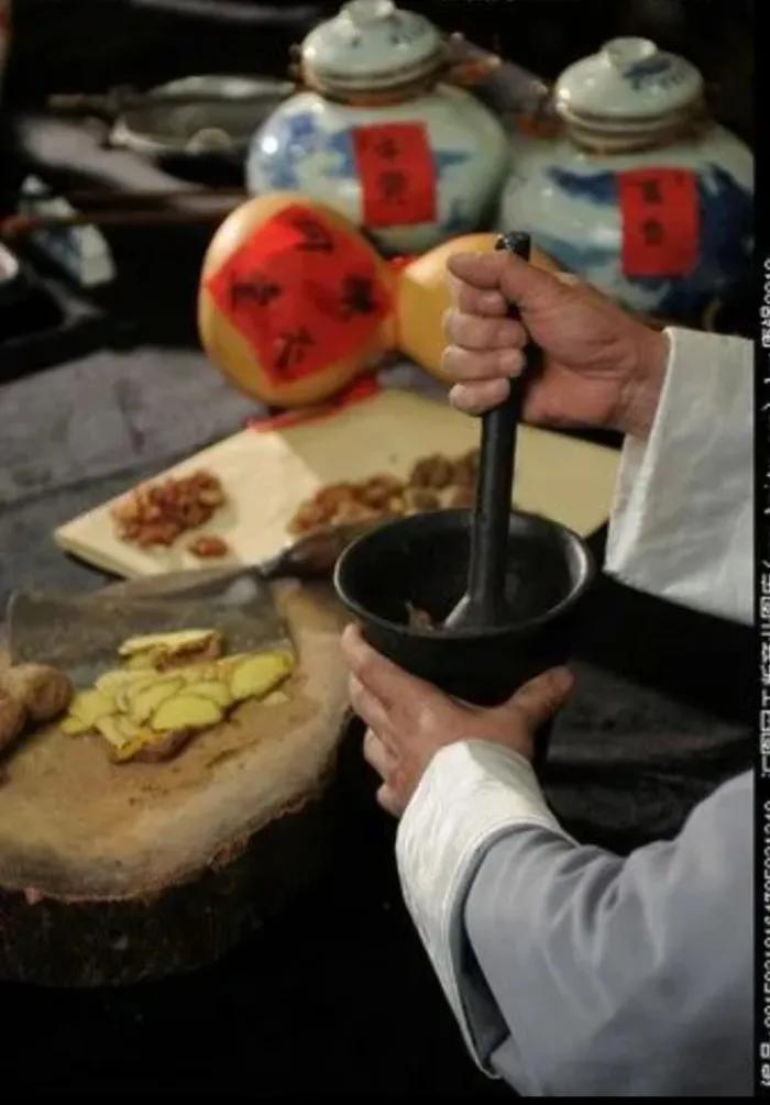 第一个中药药橱的由来