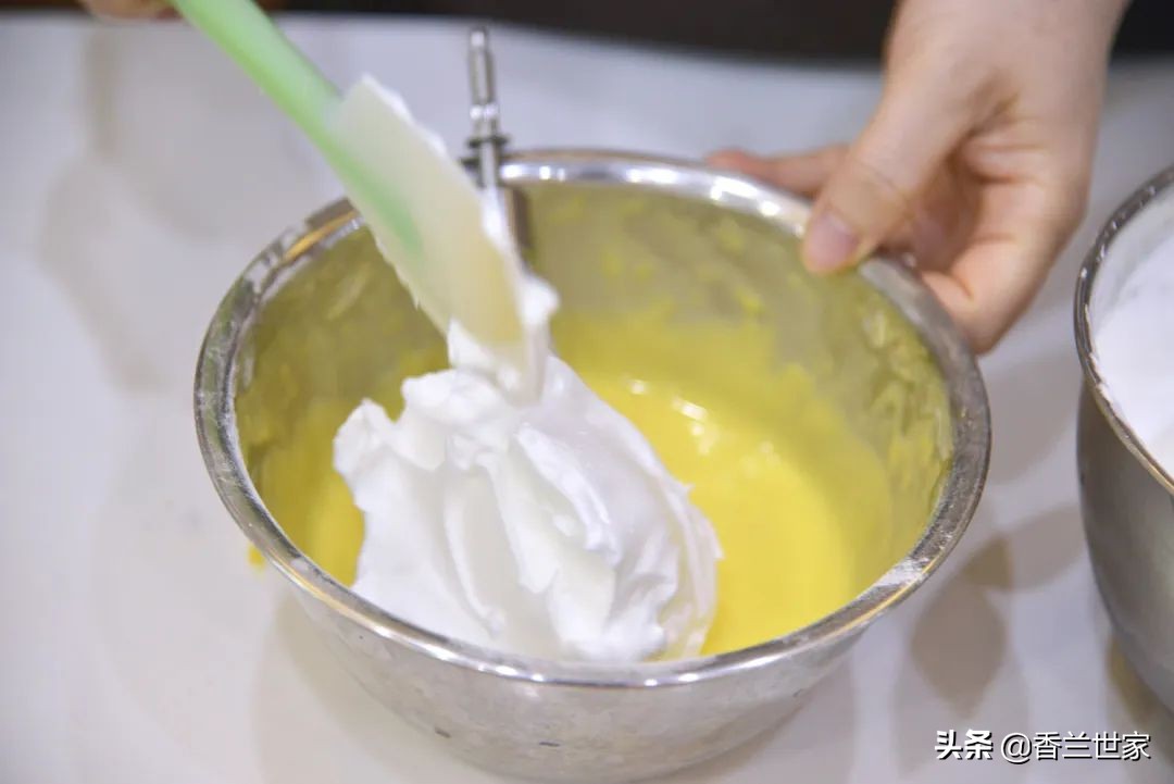 香兰纸杯蛋糕教程,香兰蛋糕制作教程