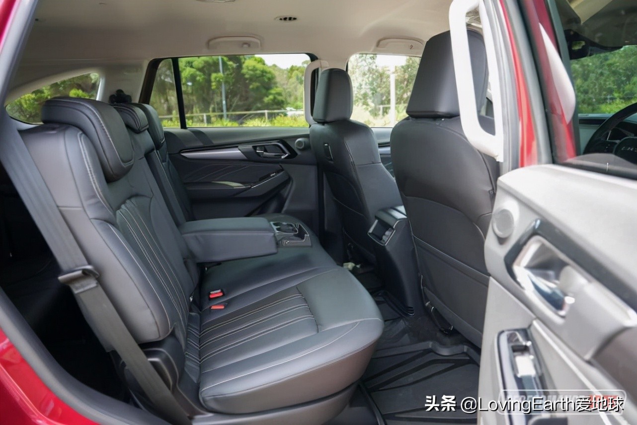 五十铃mux2023款柴油版试驾视频,2023款五十铃mux皮卡改装款