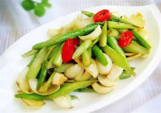 百合功效与作用鲜百合能吃吗,鲜百合50克相炒等于干百合多少克