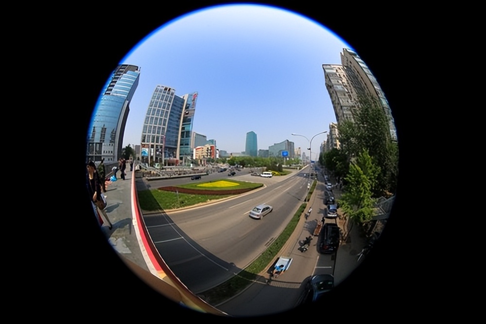 閰掑簵鎴块棿琚伔瑁呮憚鍍忓ご,閰掑簵闃插伔鎷嶅彂鐜板彲鐤戞憚鍍忓ご