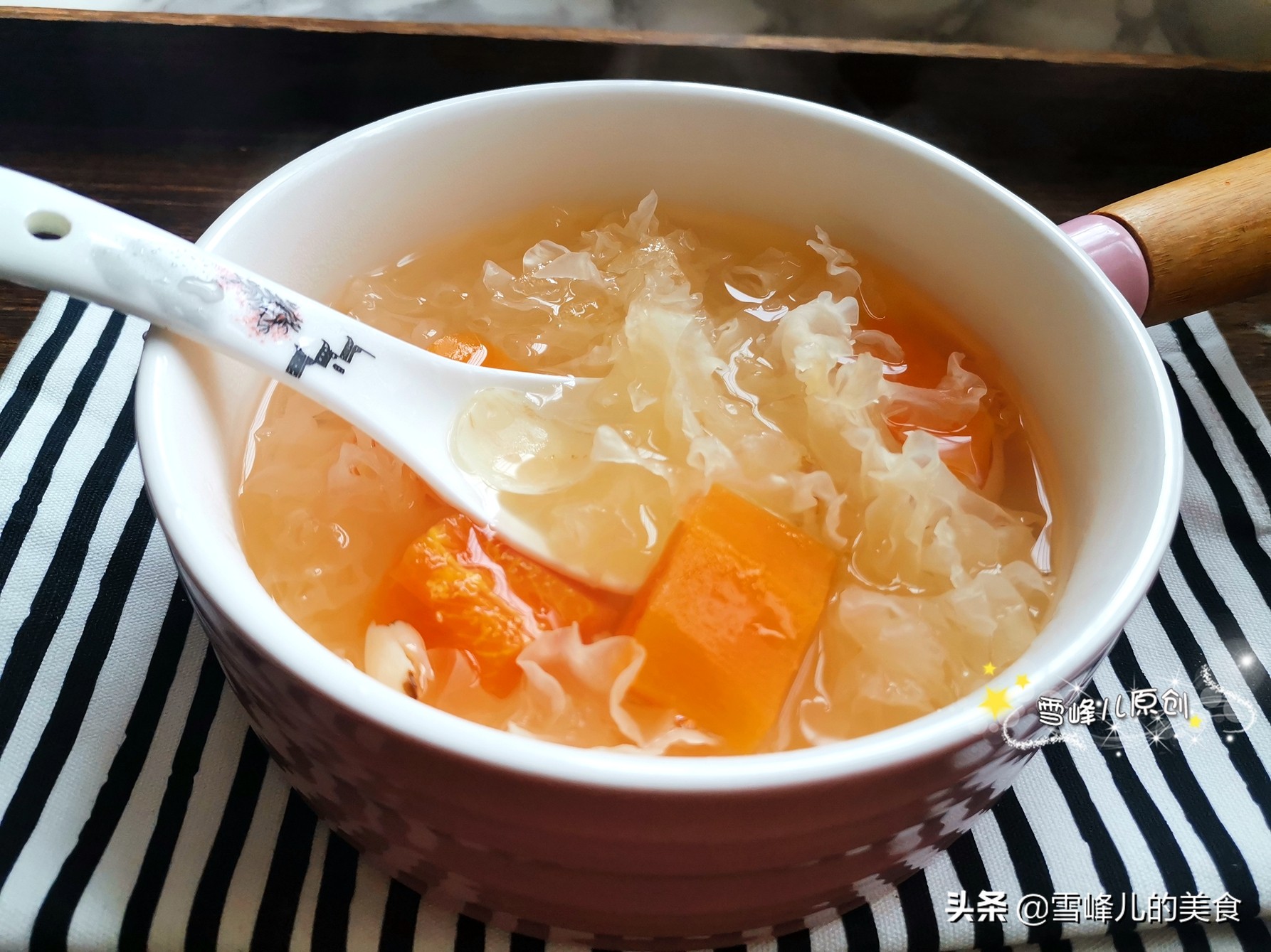 银耳怎么样才能熬出胶来,银耳怎么熬制才容易出胶