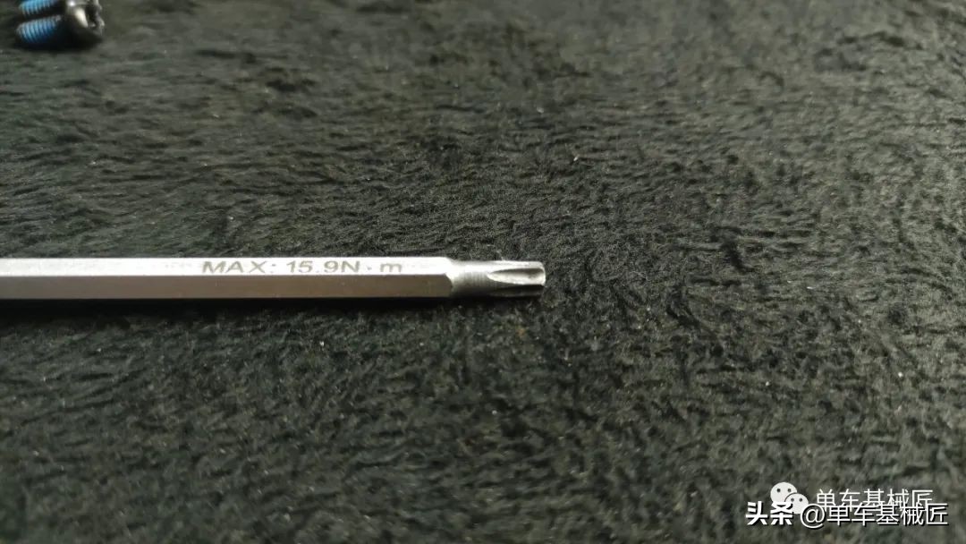 山地车旋式碟刹盘拆解,山地车机械式碟刹片更换教程