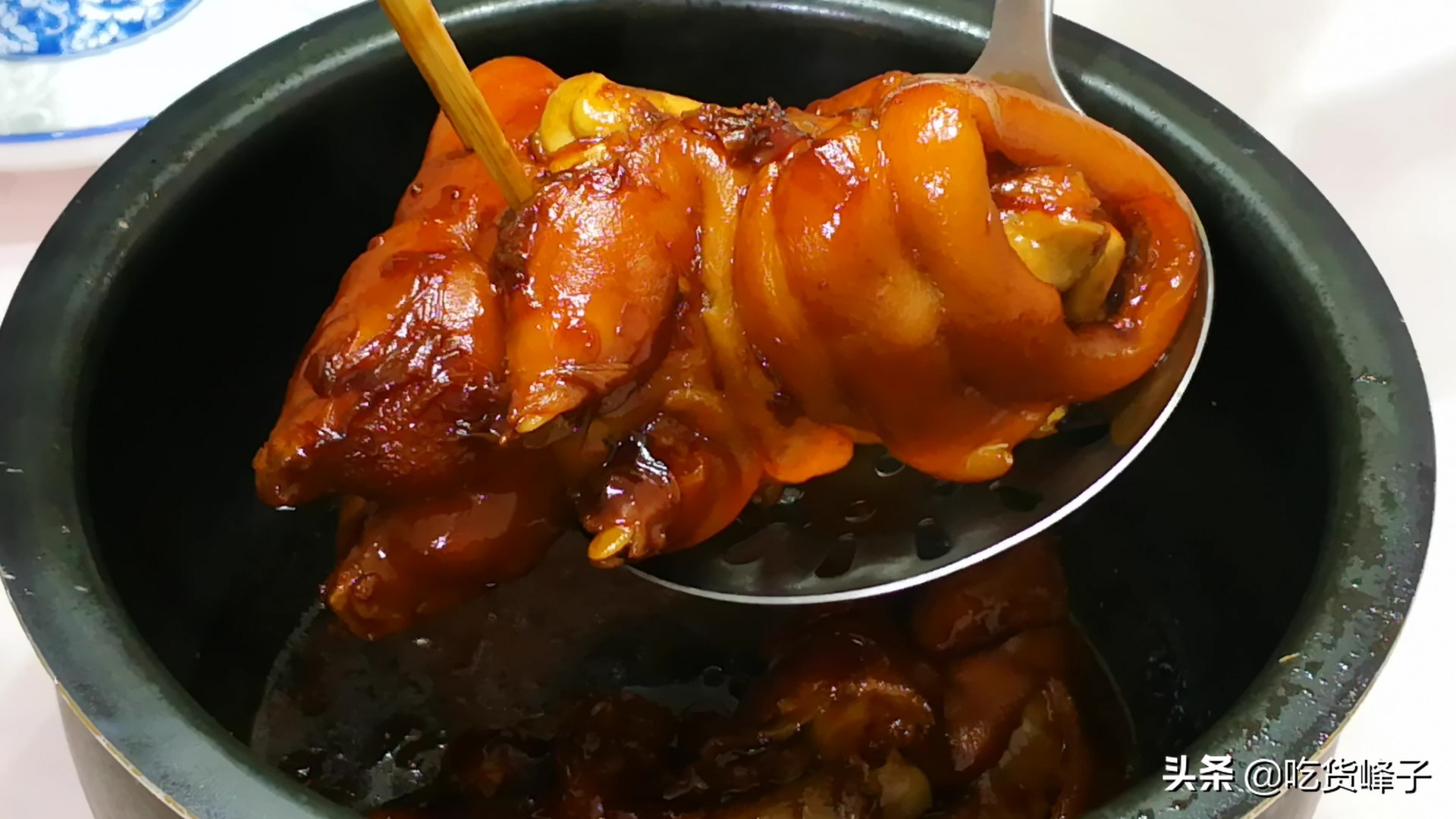 过年猪蹄买几个寓意好,过年买猪蹄买前蹄还是后蹄