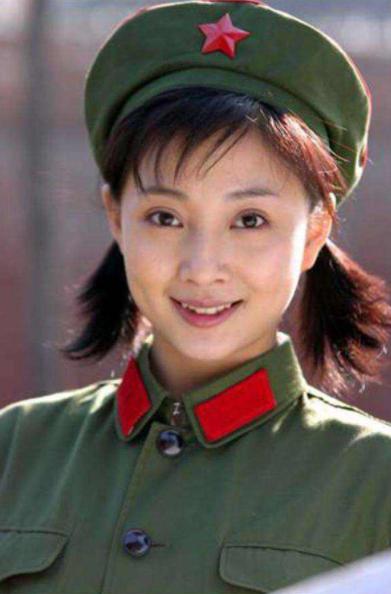 前夫是个贪污犯，历任男友都莫名其妙的分手，殷桃的感情路真难走