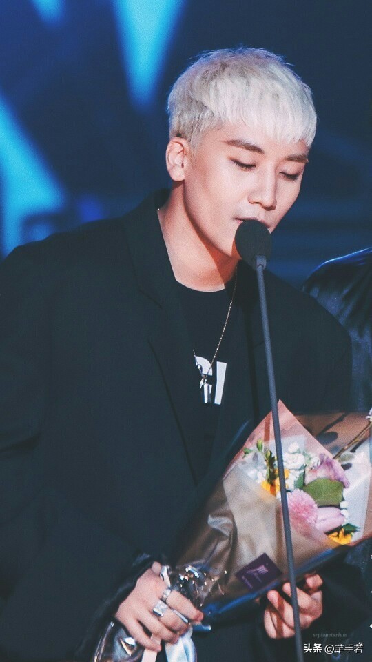 韩国明星对李胜利的态度,李胜利提前出狱