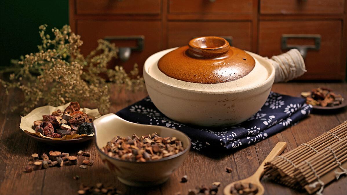 肝肾亏虚引起的头痛吃什么中药,月经偏头痛药方