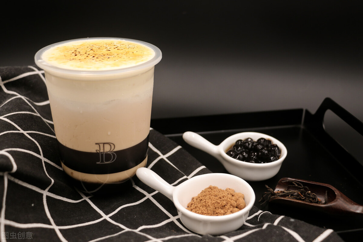 年轻女孩开奶茶店年入百万,小姑娘开奶茶店用一块钱赚了38万