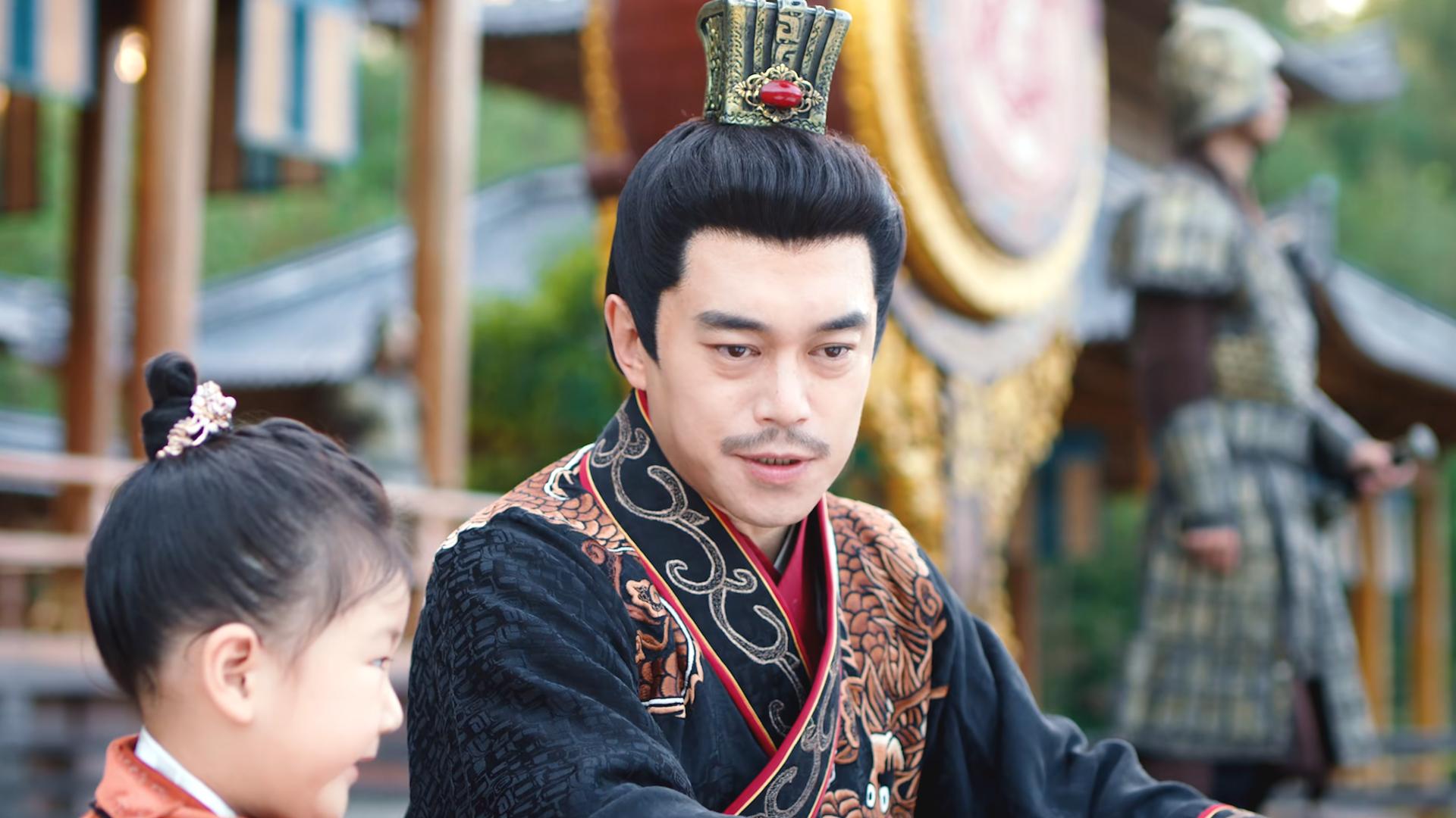 城主大人1：女子被迫穿男装当皇帝，成年后还被妃子追着要同房！