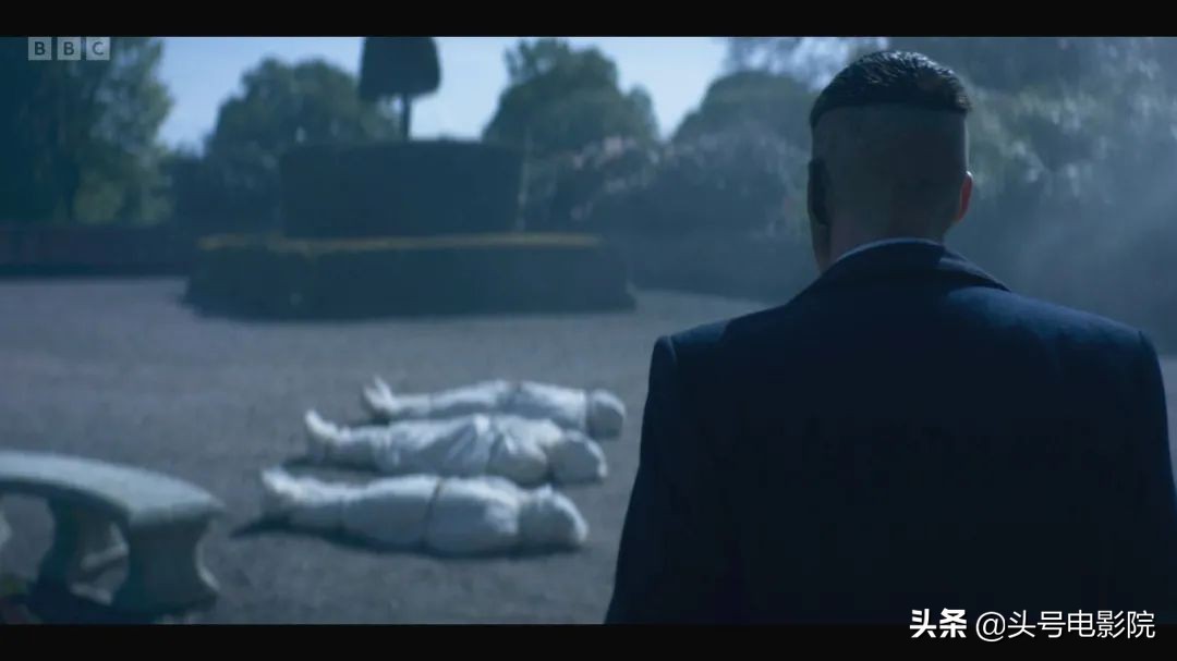 美剧浴血黑帮解说9.0以上评分,浴血黑帮第一季深度解析