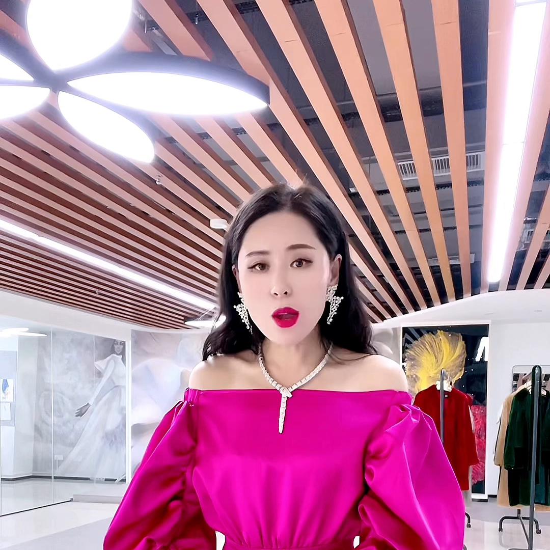 楂樼瑁樼毊鍝佺墝 (楂樼瀹氬埗瑁樼毊)