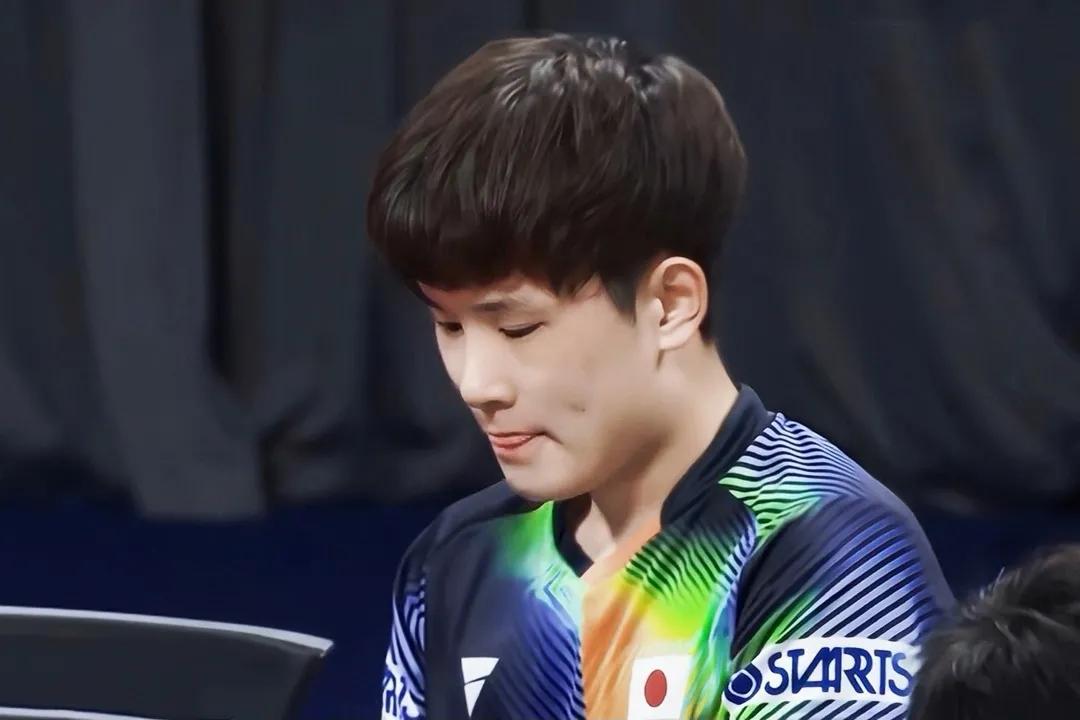 王楚钦4-0碾压张本智和,王楚钦夺冠让大家呐喊