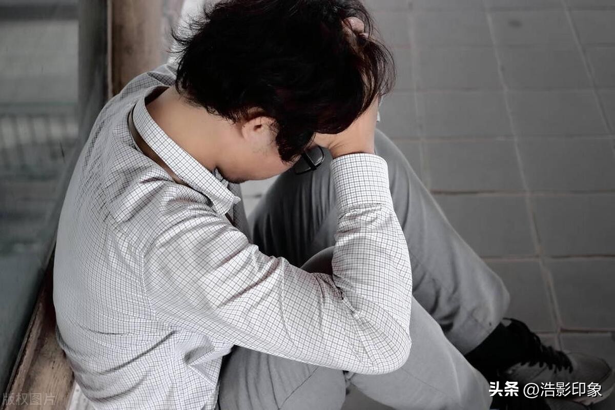 看完了2022年中国月收入的11个等级,我发现了两个残酷的事实