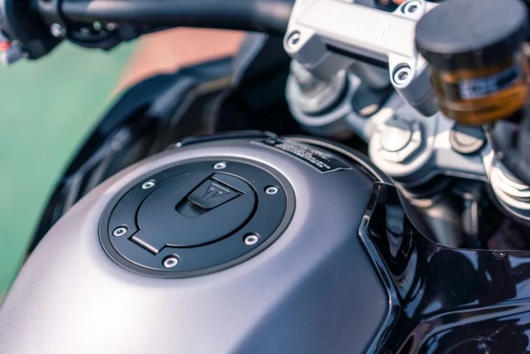 凯旋tiger1200配置对比,凯旋1200tigergtpro测试