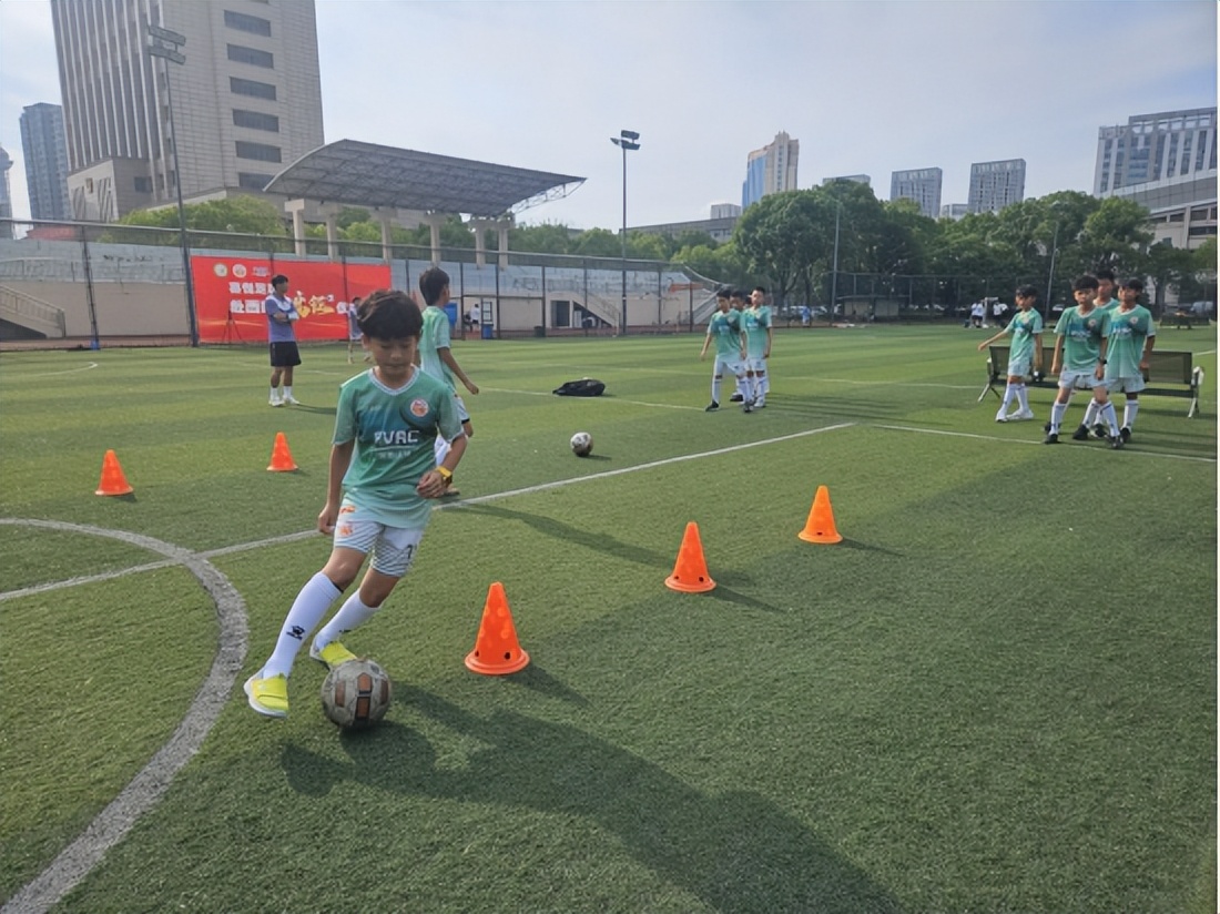 喜悦足球队,喜悦足球训练视频