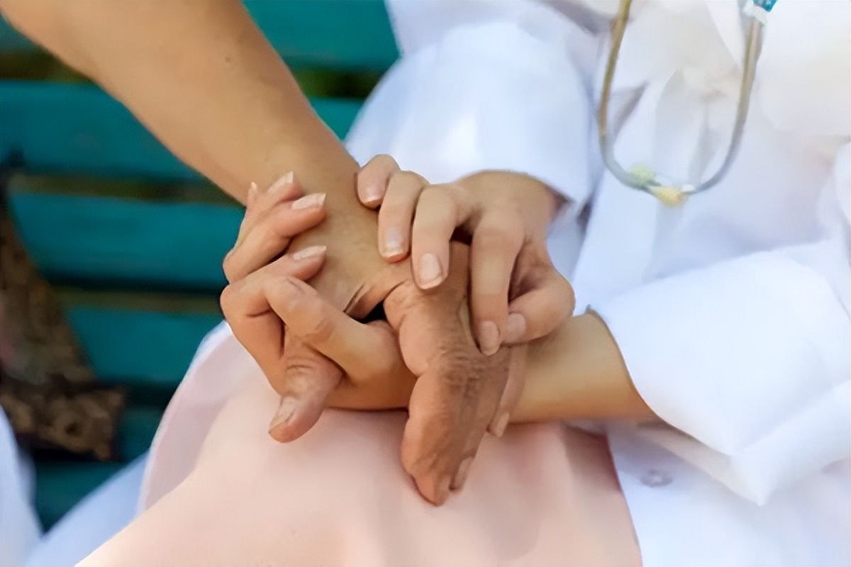 风湿类风湿关节炎如何缓解疼痛,全身关节疼痛风湿病要怎么治疗