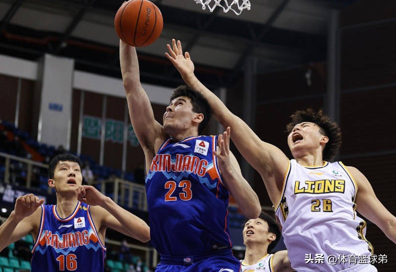 邱彪与妻子照片,邱彪加盟新疆主教练