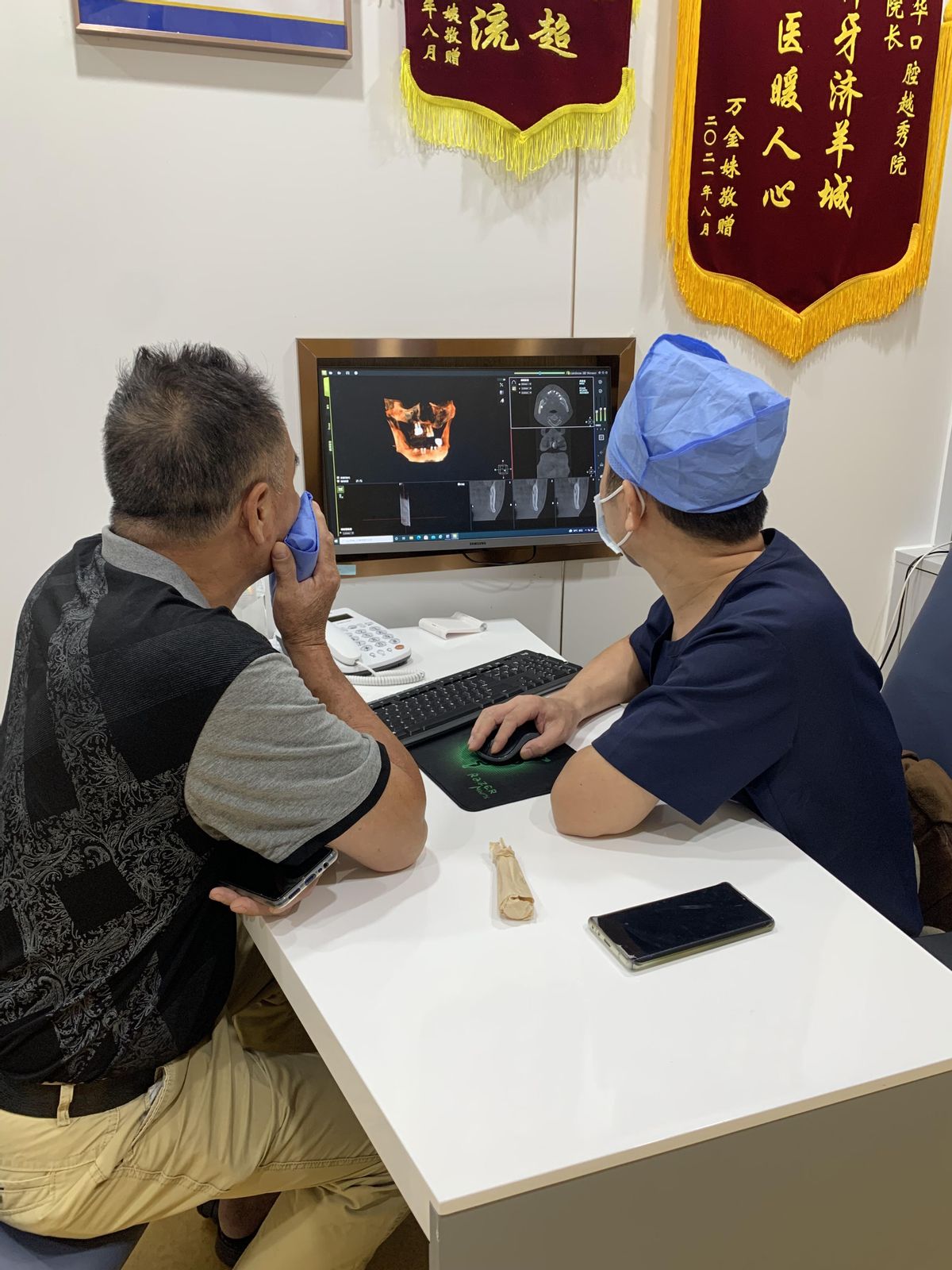 年轻人缺一两颗牙要管吗？真要管