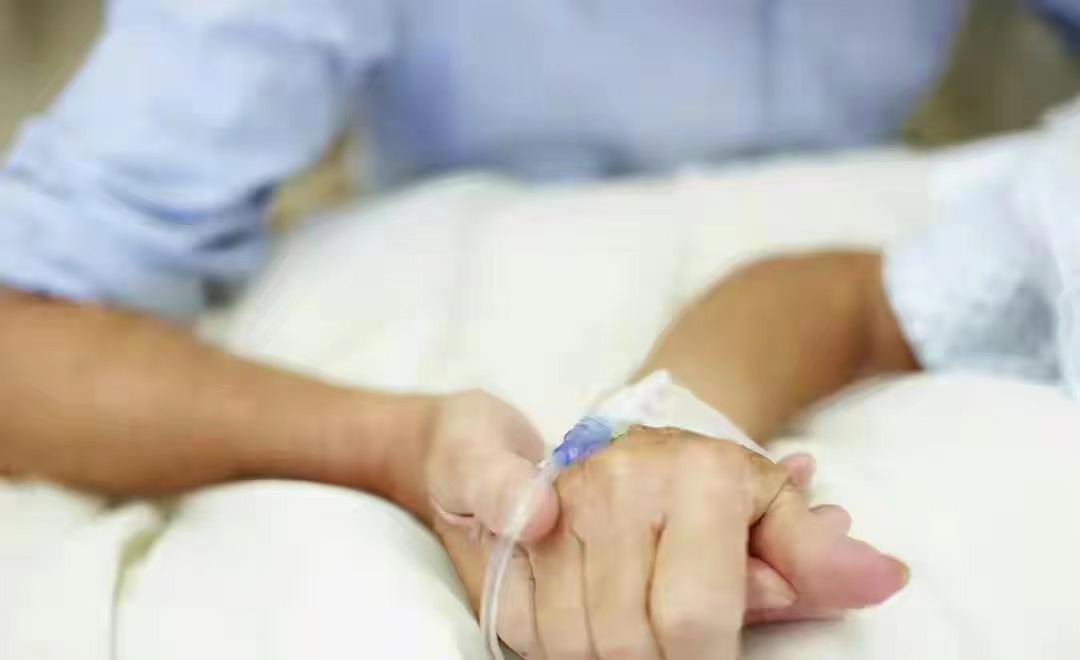 养父扛煤气罐供成博士,养父扛煤气罐培养女博士的原视频