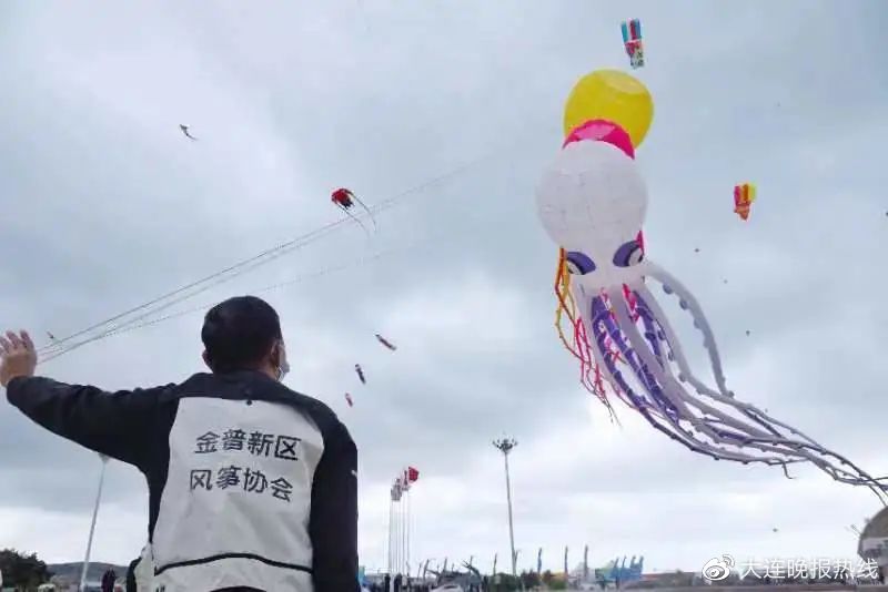 章鱼、老板鱼、大虾全上天了！