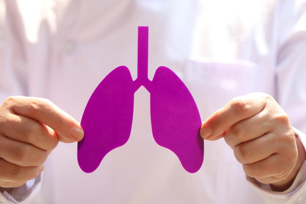 肺部痰液是怎么产生的,肺部有病喉咙先知