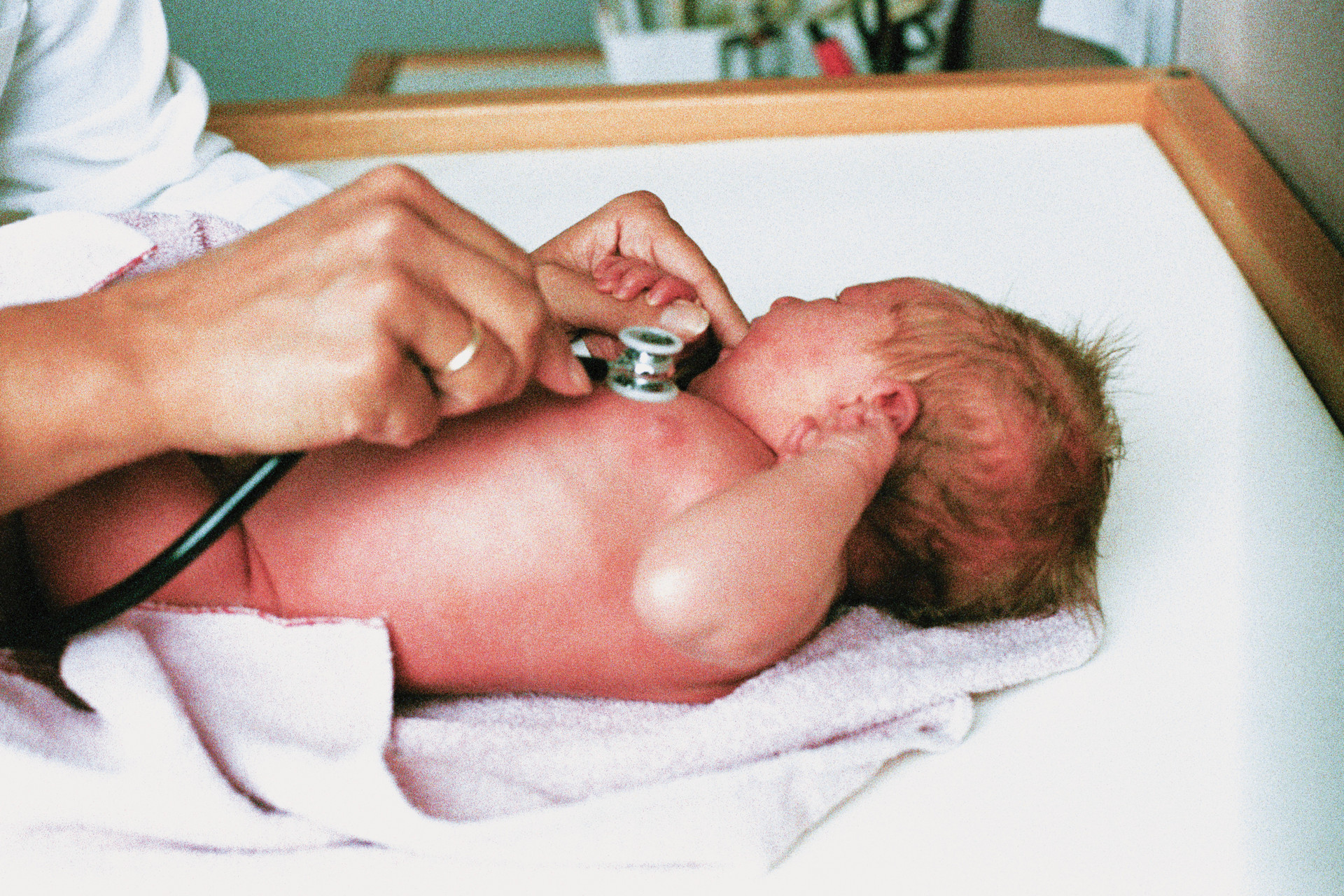 宝宝出生时多少斤最聪明你知道吗,宝宝出生几斤智商最高