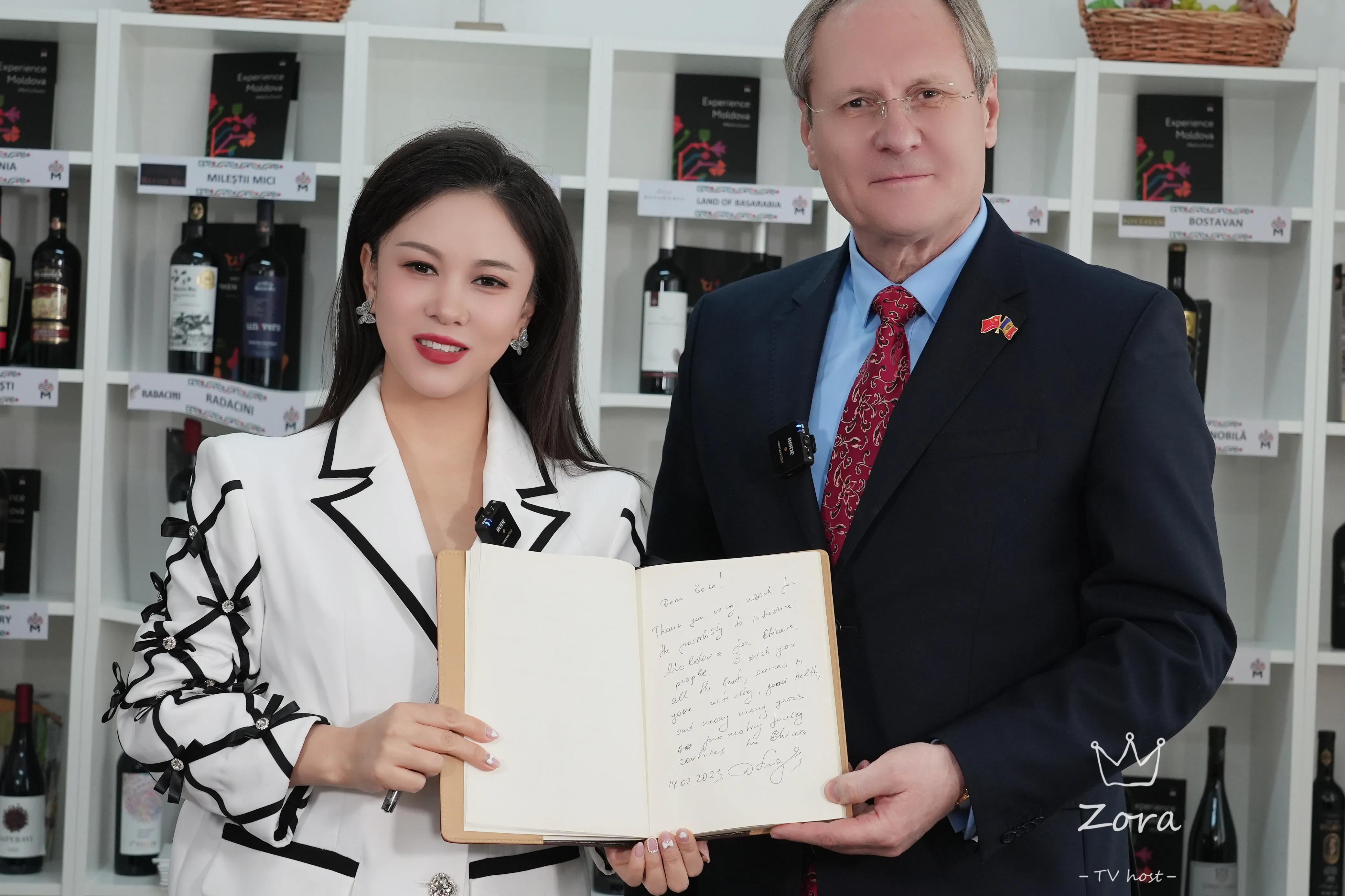 主持人刘美希综艺节目,主持人刘美希工作日常随拍